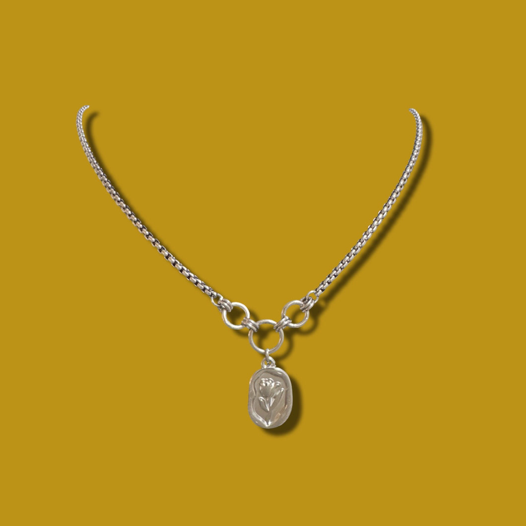 Tulip Necklace