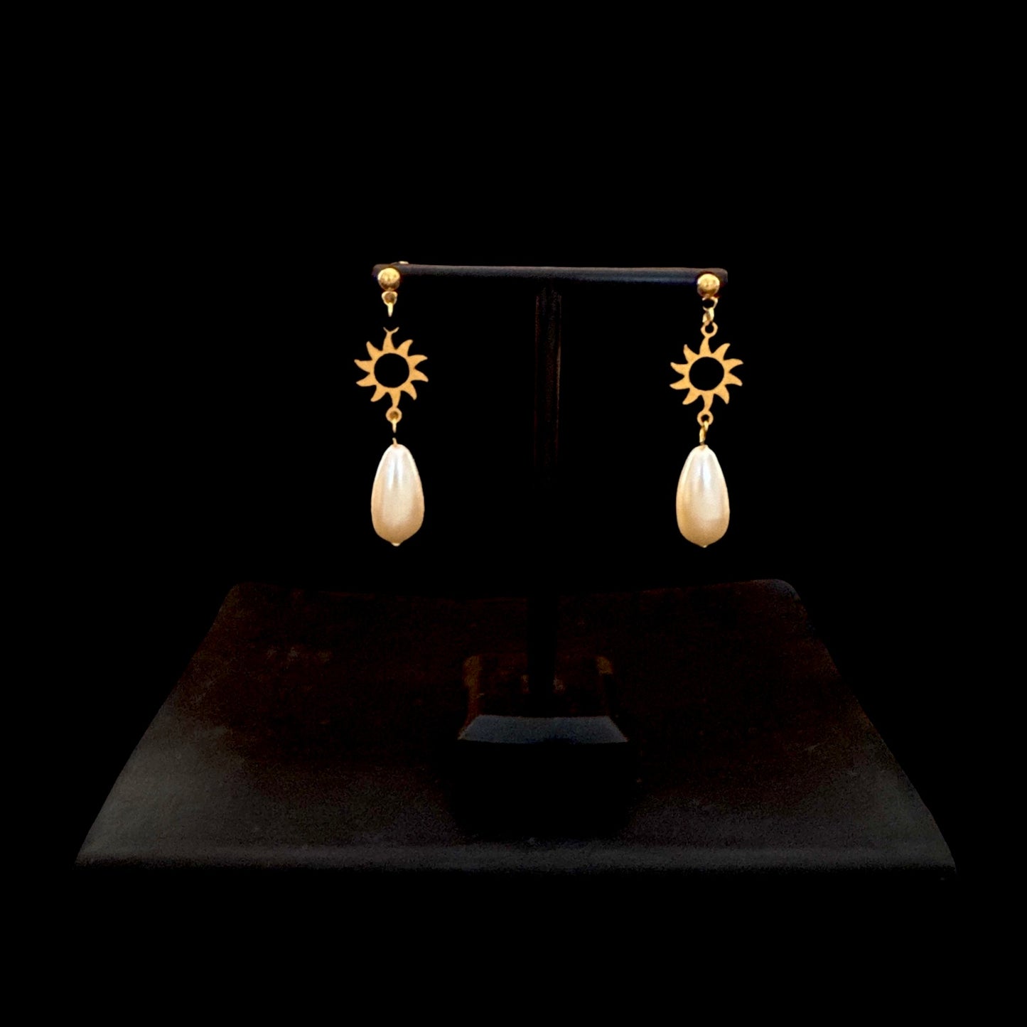 Golden Sun Pearl Earrings